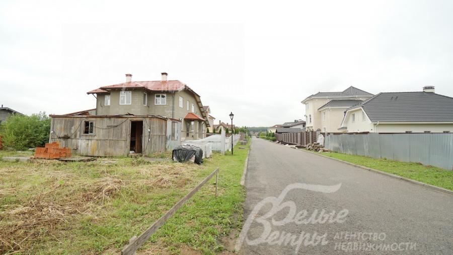 Участок в застроенной части КП Никольские озера