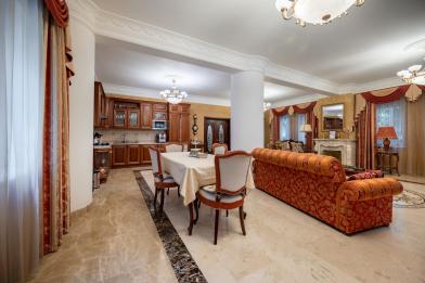 Дом, ВИК к/п (Кузнецово), 378&nbsp;кв.м