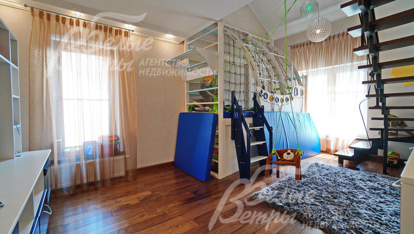 Оригинальная детская со своей мансардой 