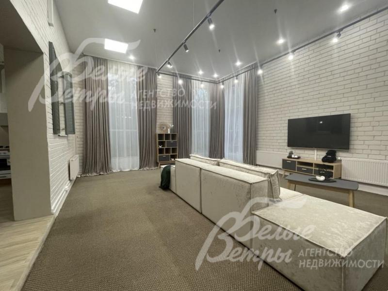 В гостиной панорамные окна