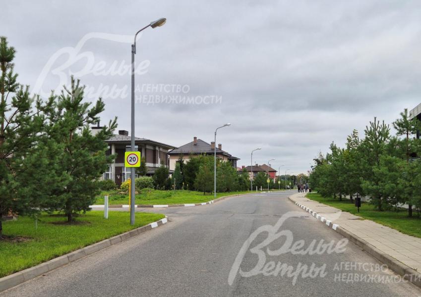 Дороги в поселке.