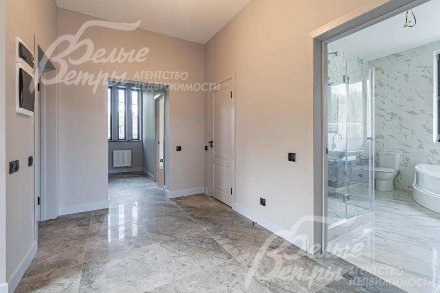 Холл второго этажа