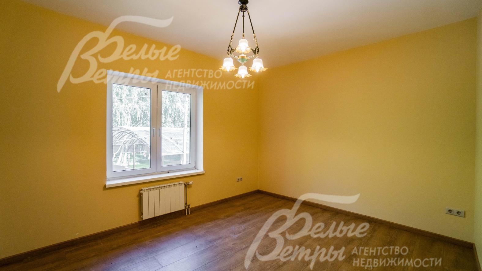 жилая комната в квартире над Гаражом