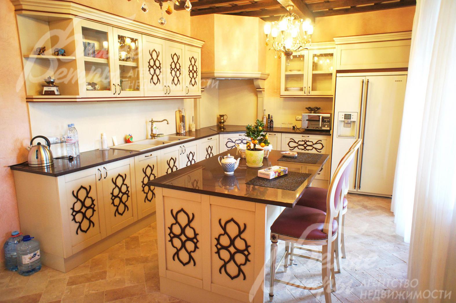 Кухня с островом