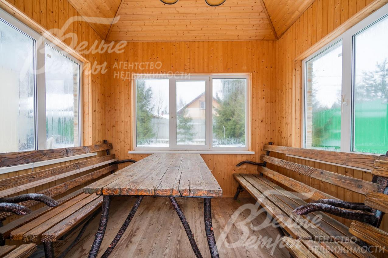 застекленная беседка