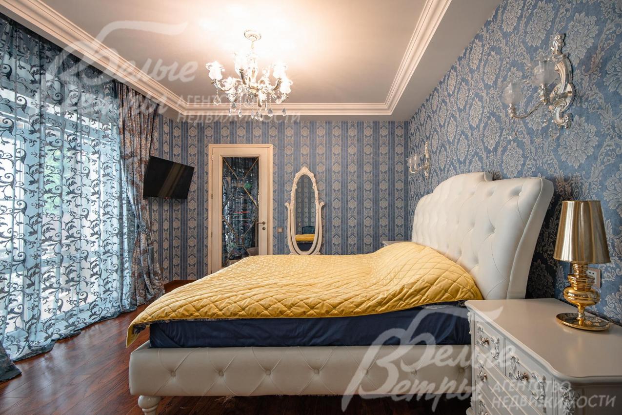 Спальня на первом этаже