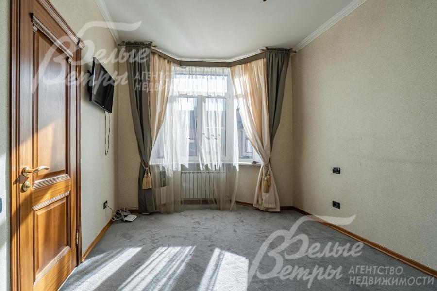 Спальня 19.3 кв.м со своим санузлом