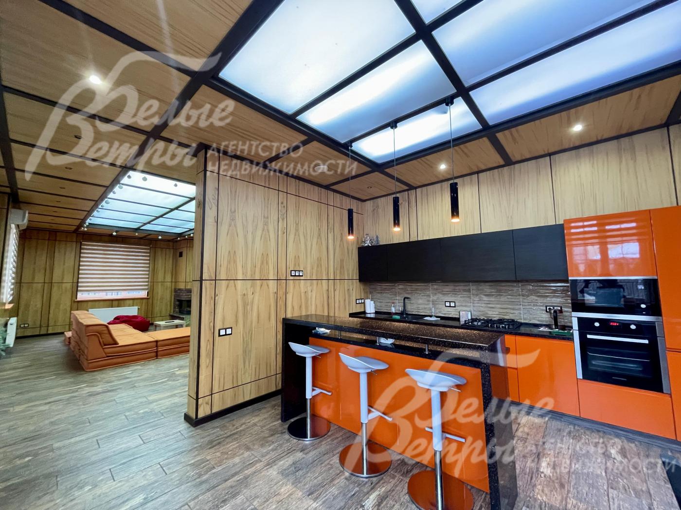 Оборудованная зона кухни