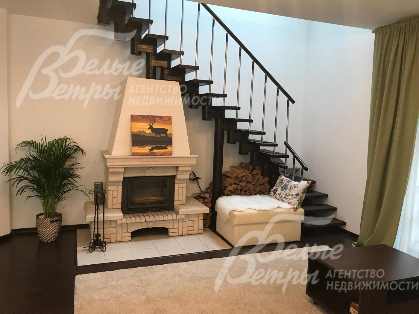 Камин в гостиной