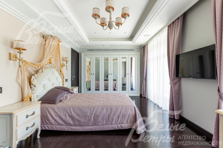 Спальня с санузлом