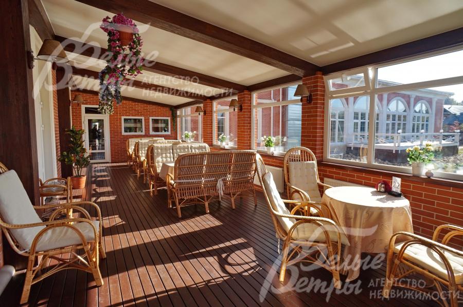 Ресторан с летней террасой
