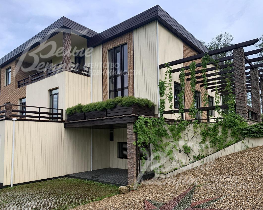 Дом расположен в охраняемом поселке Президент