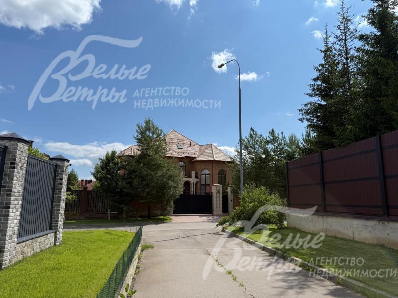 Посёлок – охраняемый,с центральными коммуникациями