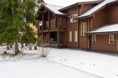 Дом, Искра к/п (Ватутинки), 1438&nbsp;кв.м