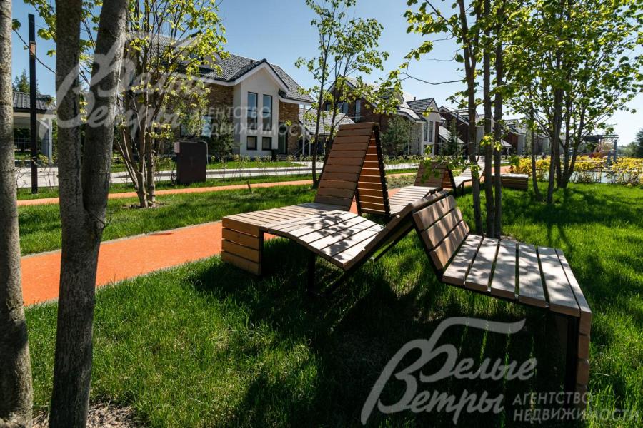 Ландшафтный дизайн на улицах поселка резиденция Булатово