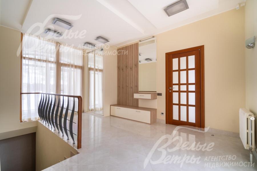 Вход в хозяйский блок