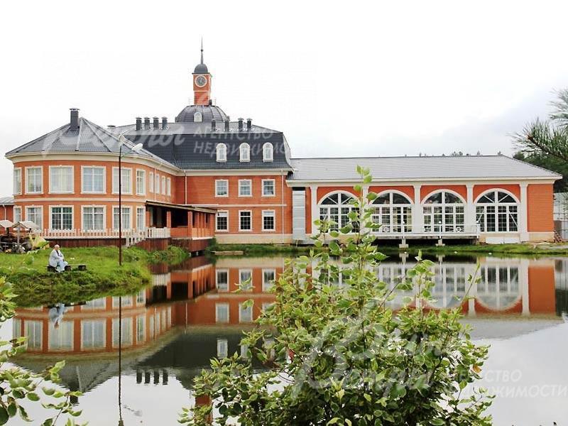 Общественный центр 4000 квюм в поселке Глаголево Парк