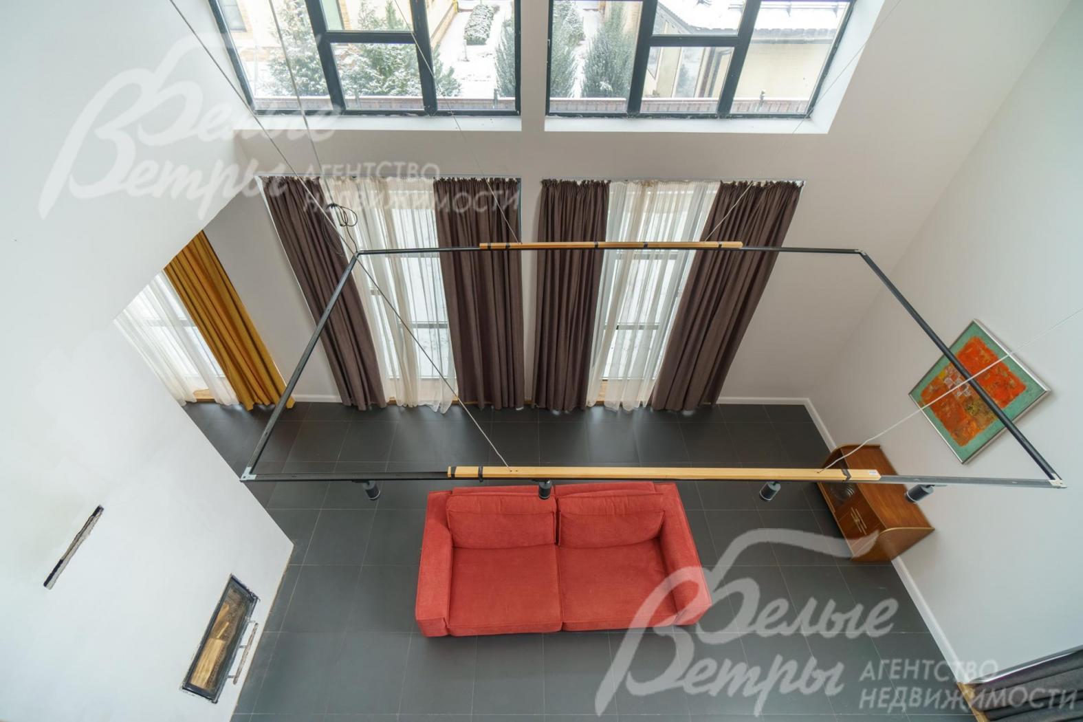 Вид со второго этажа.