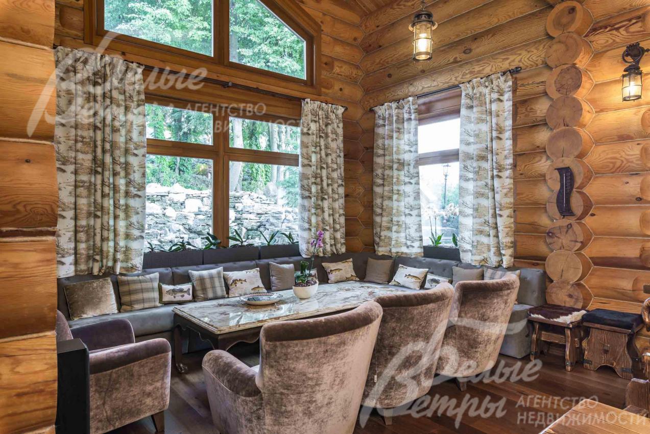 Десертный столик из оникса