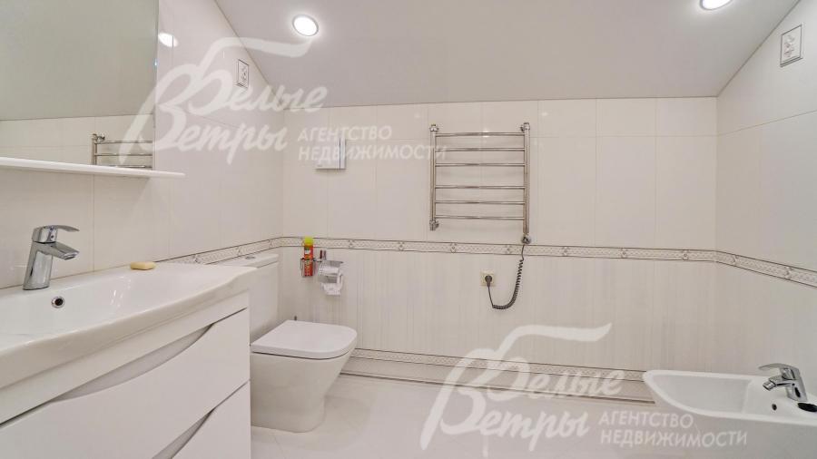 Санузел в гостевом доме на 2-м этаже