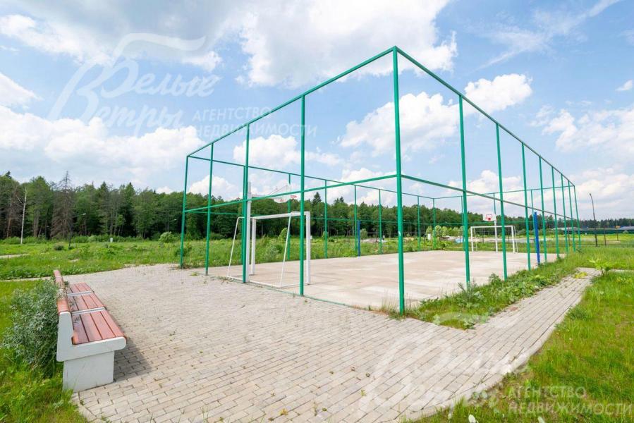 Спортивная площадка