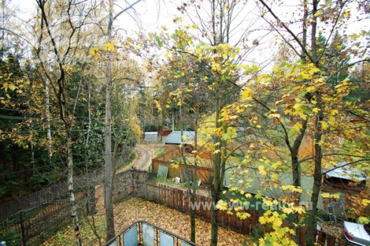 Вид с эксплуатируемой кровли