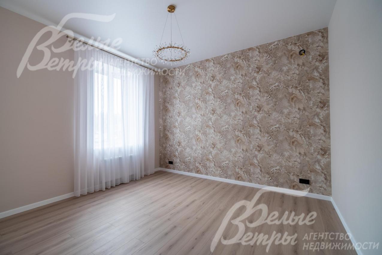 Внутренняя отделка дома выдержана в едином современном классическом стиле в тёплых тонах