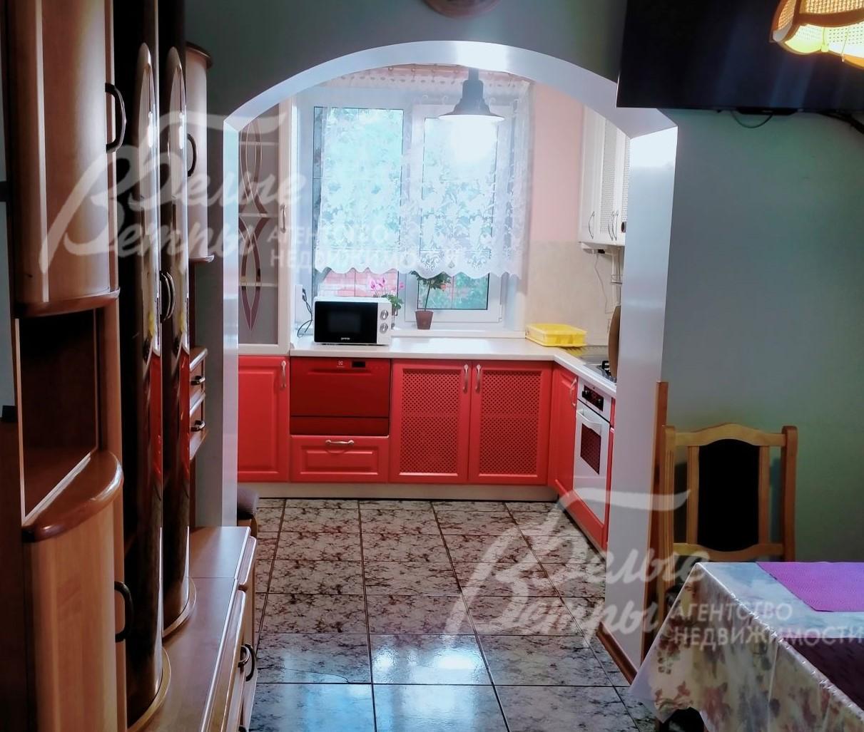 Кухня-столовая со всей мебелью