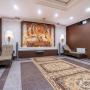 В кинотеатре: комплекс акустики Cabasse 7+2, проектор Sanyo