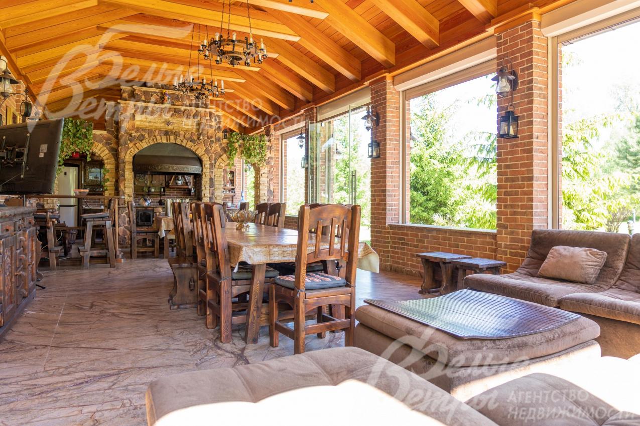 Мягкая зона в беседке