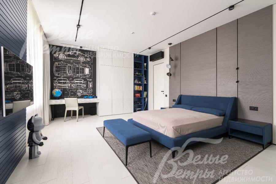 Спальня с гардеробной и ванной комнатами