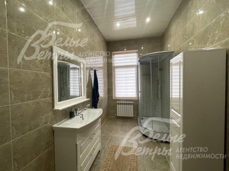 Санузел 2-го этажа с душевой