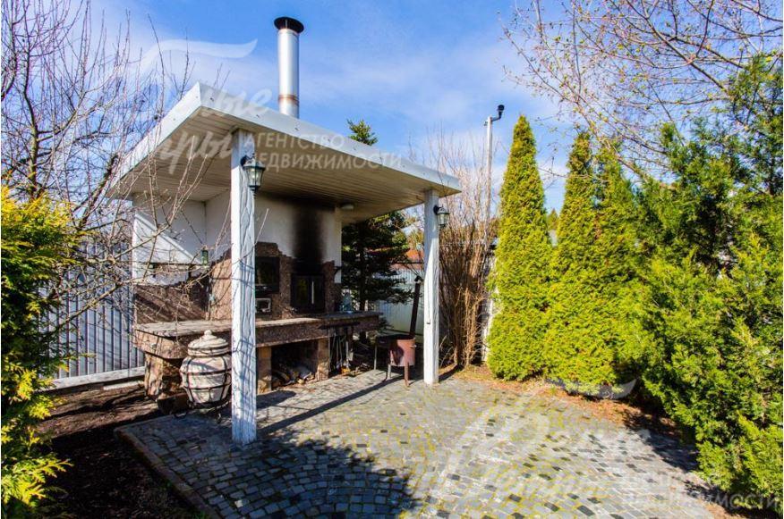 Навес с барбекю и коптильней