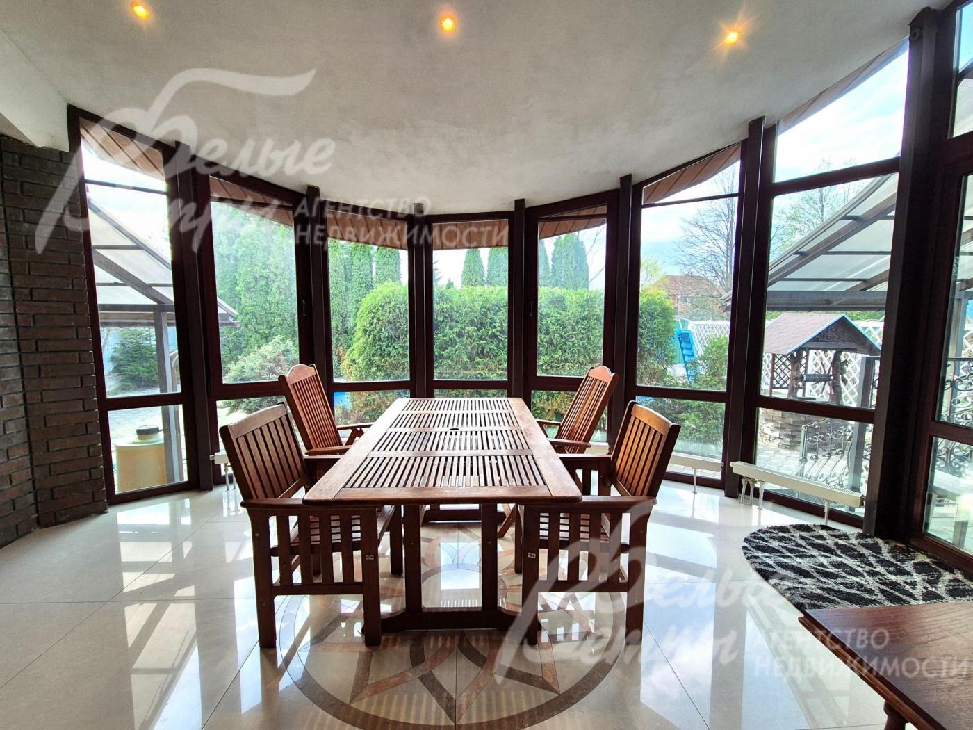 Терраса с видом на сад