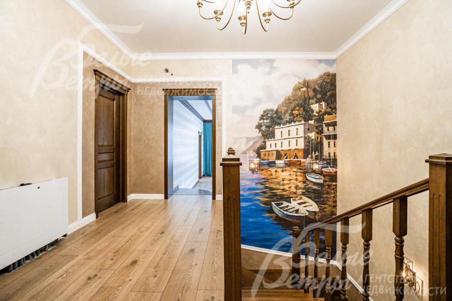 Настенная фреска с пейзажем Италии под заказ у лестницы