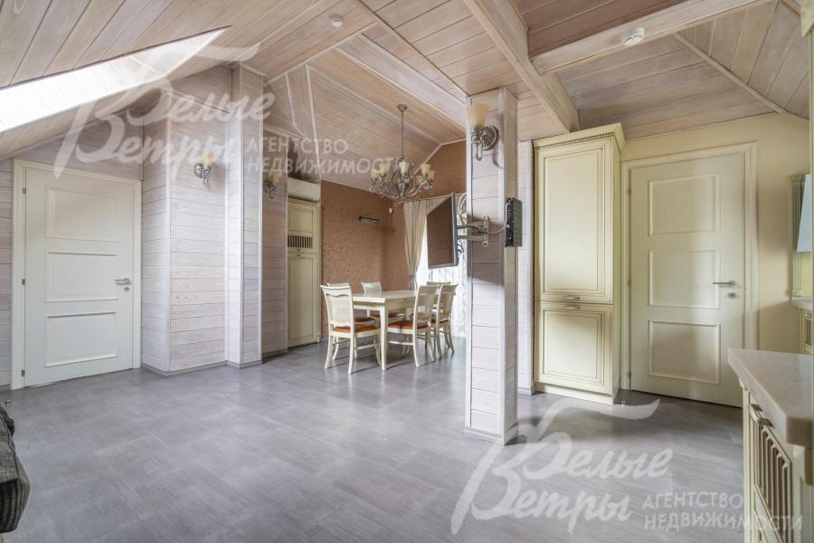 В гостевом (сервисном) доме отделка выполнена под ключ 