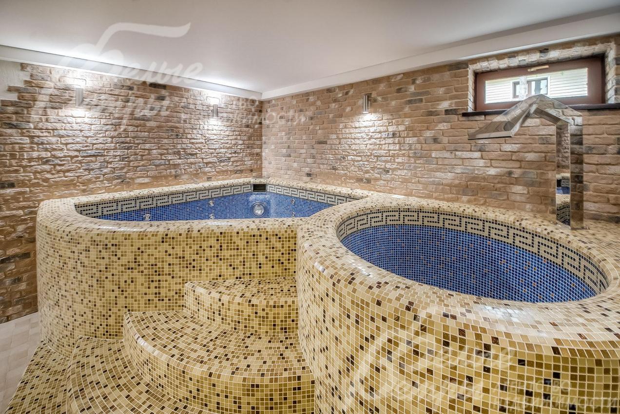Джакузи и купель в СПА зоне