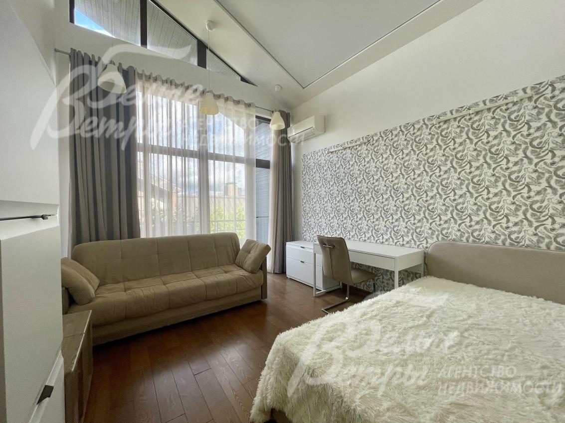 Еще одна спальня на 2-ом этаже