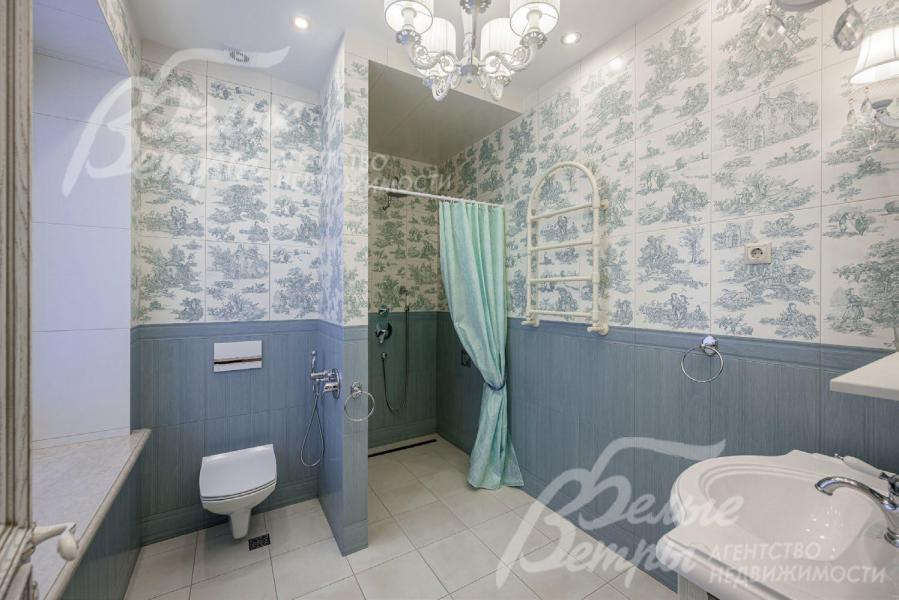 Санузел с душем на втором этаже