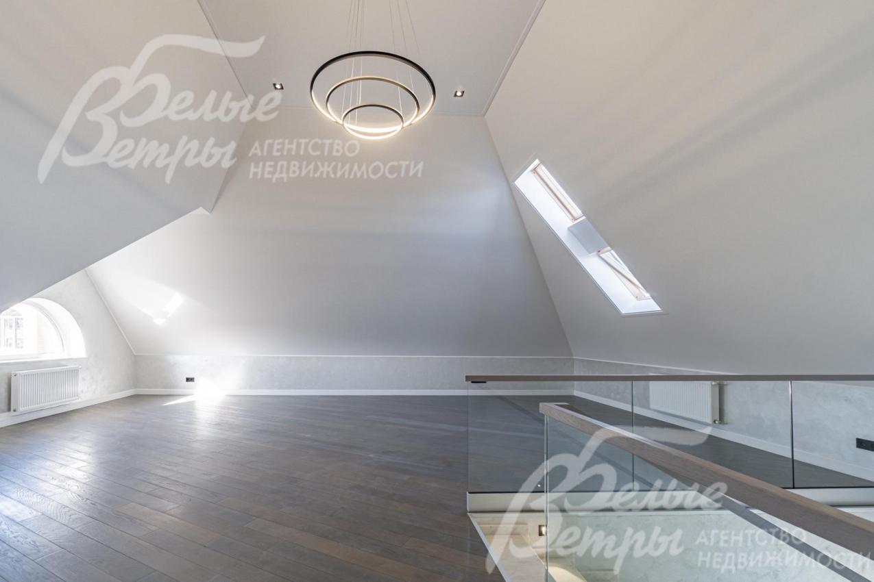 Игровая зона или бильярдная в мансарде 44 кв.м