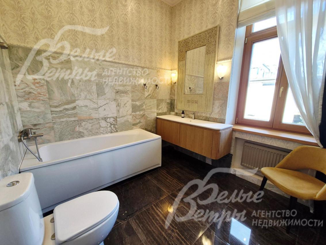 Санузел в мастер-спальне.