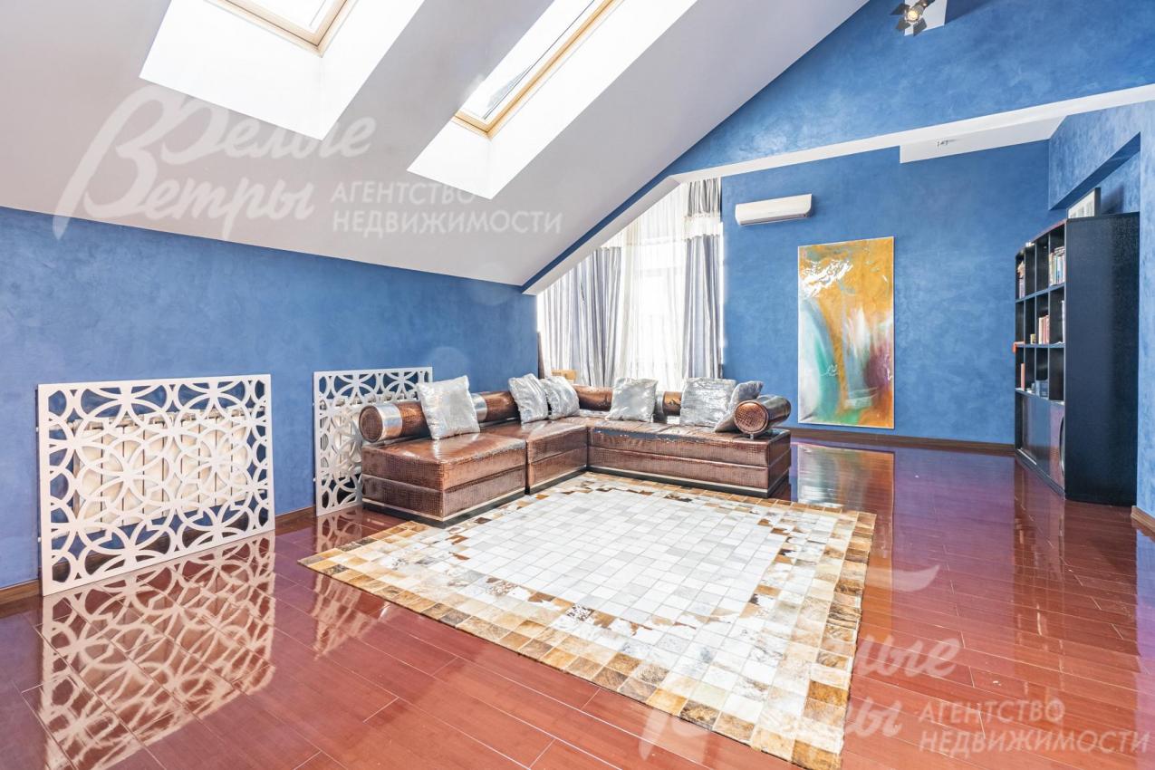 Лаунж зона 47 кв.м на мансарде