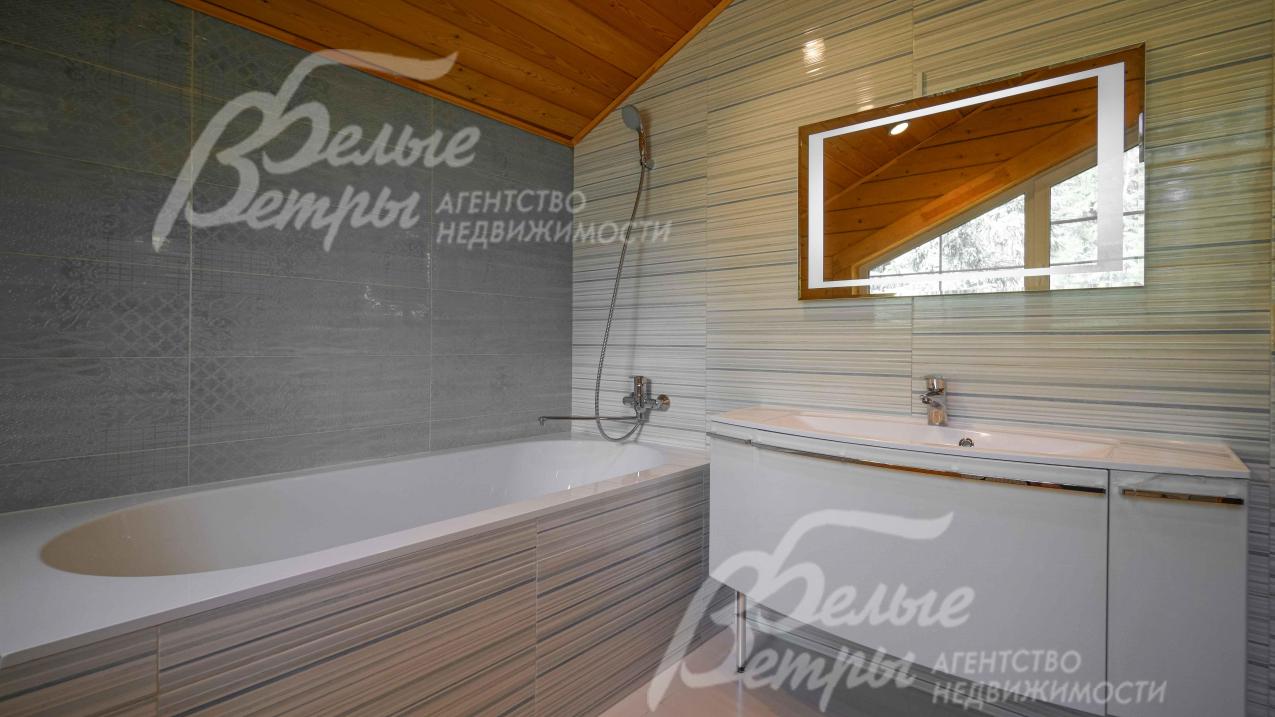 Санузел с ванной в детской спальне