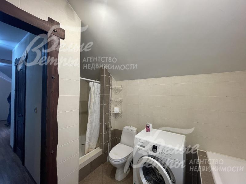 Душевая и ванна в санузле 2-го этажа