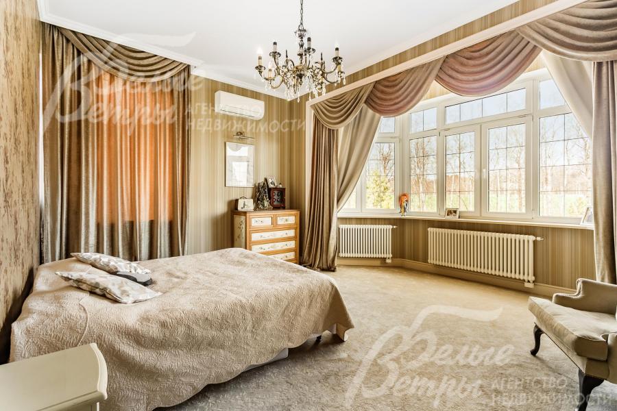 Главная спальня на 2ом этаже