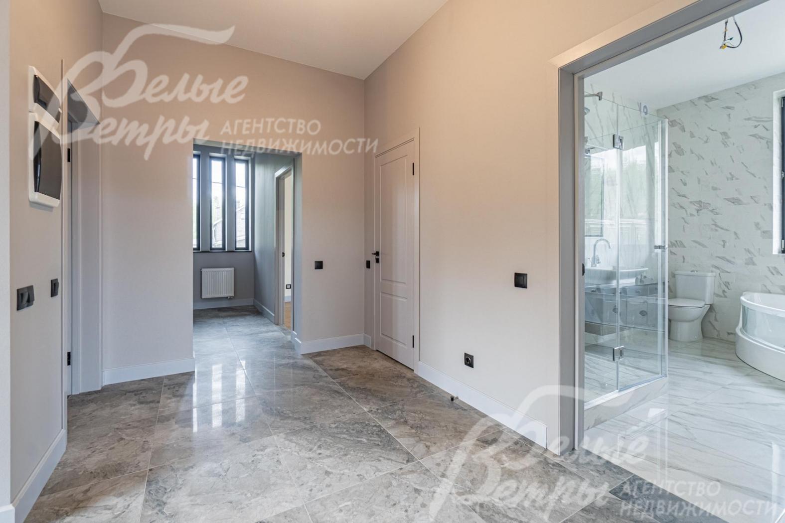 Холл второго этажа