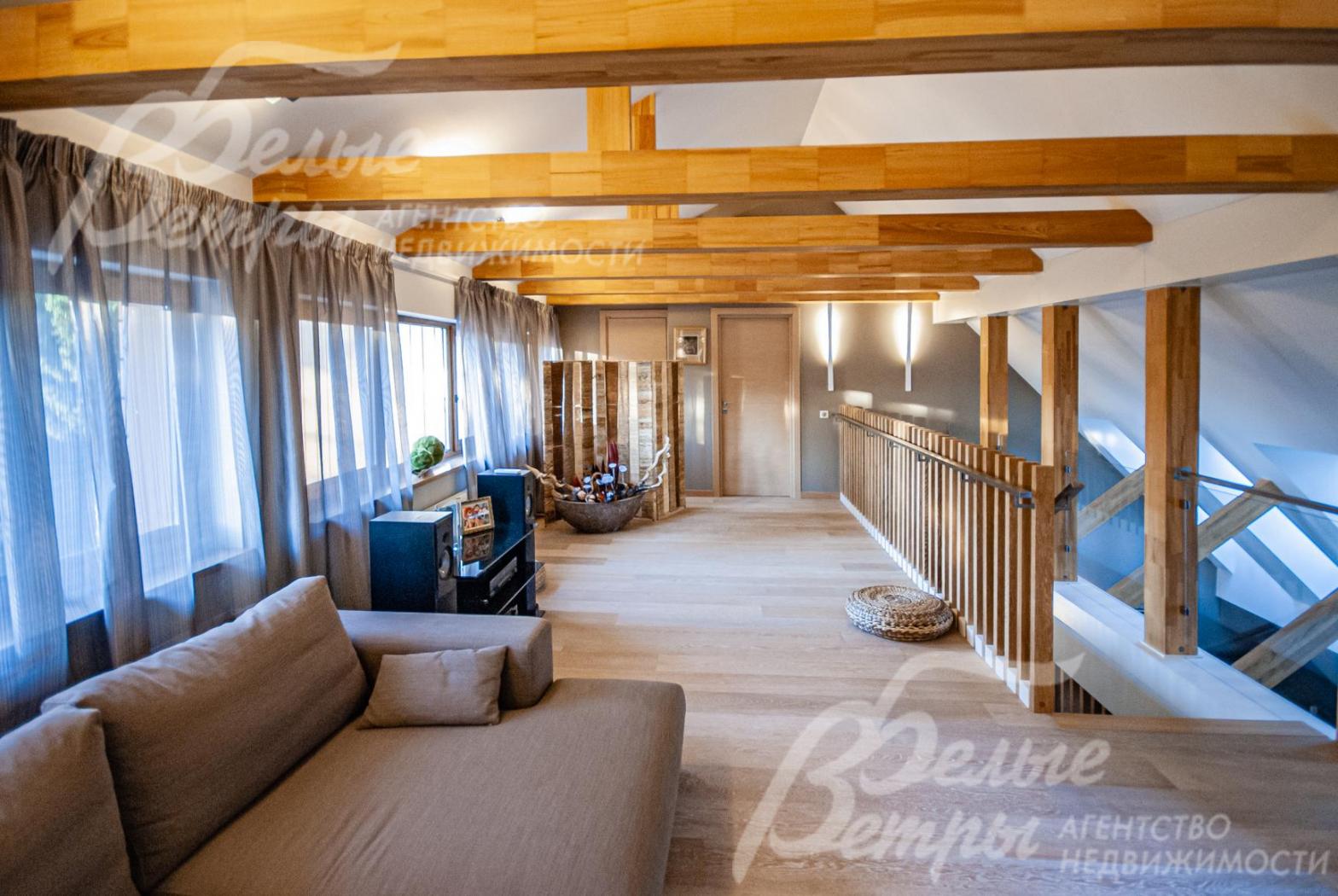 Комната свободного назначения 42 кв.м на мансардном этаже