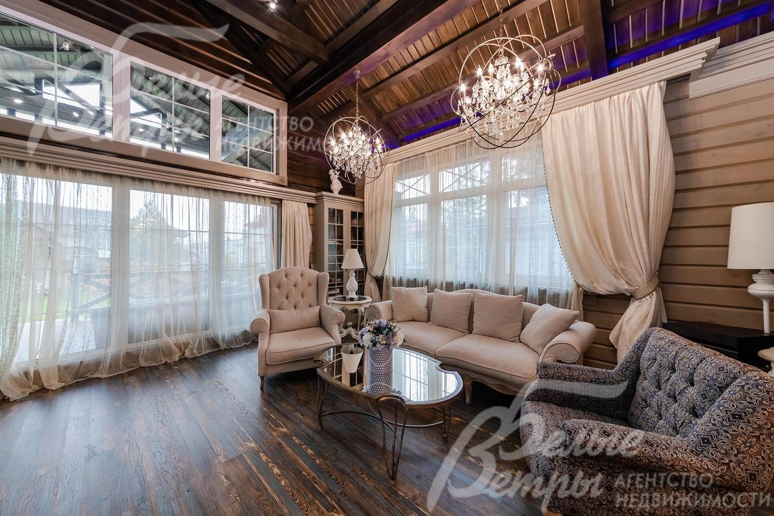 Двухсветная гостиная