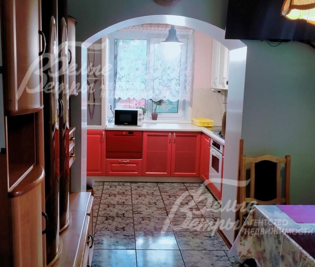 Кухня-столовая со всей мебелью