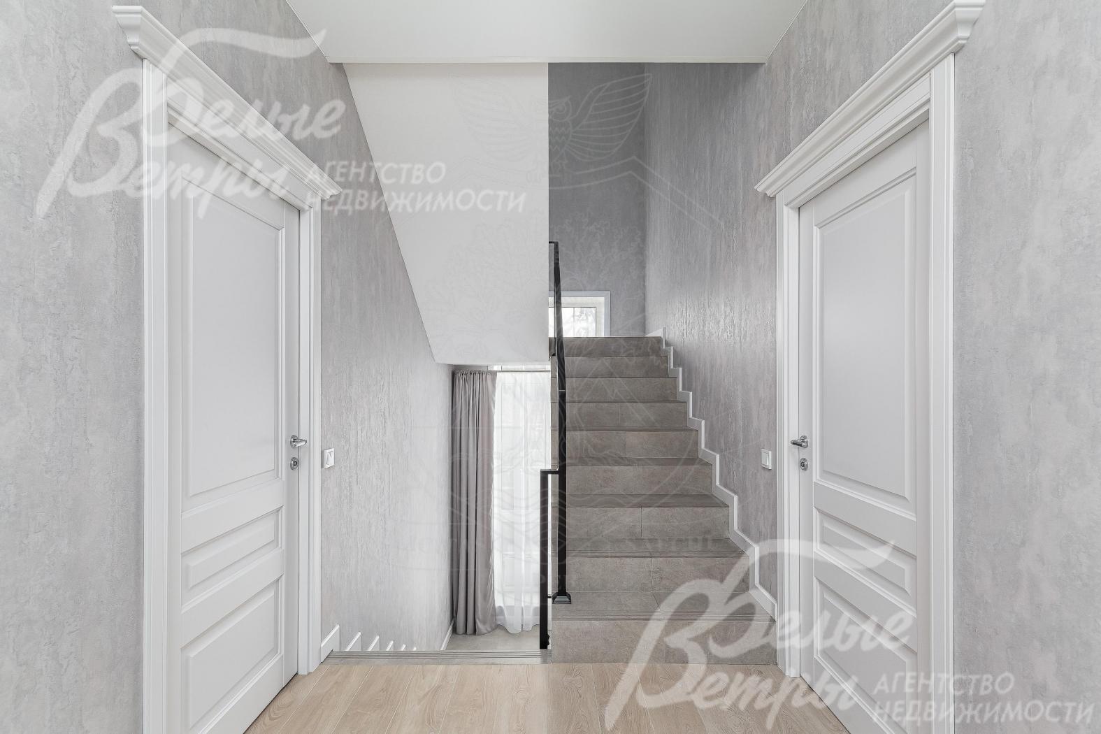 Холл второго этажа